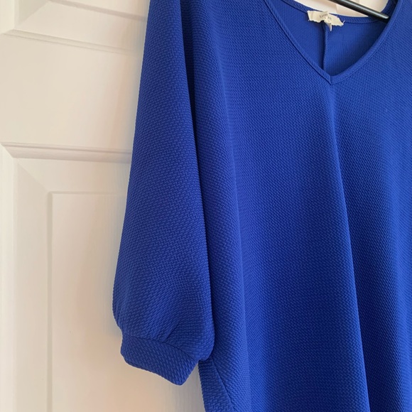 Rarely Worn Umgee Royal Blue Dolman Tunic - Picture 6 of 7